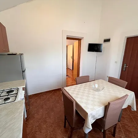 Julieta With Balcony And Grill - By Ta Leut Agency Apartament