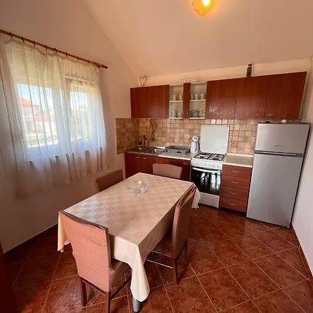 Julieta With Balcony And Grill - By Ta Leut Agency Apartament *